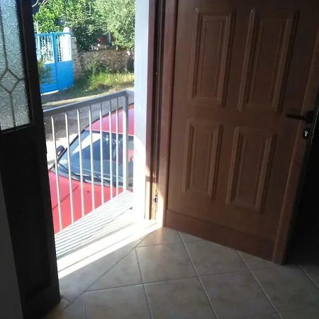 Vila Saba Apartment Ksamil
